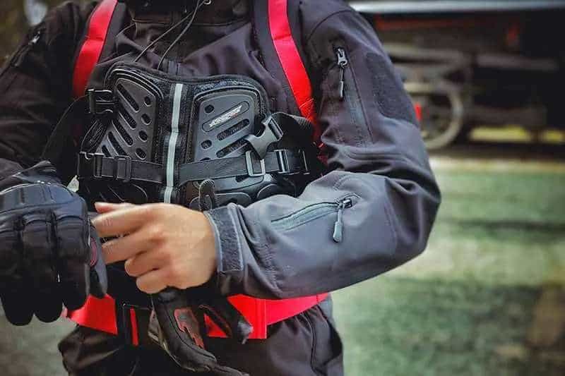 7 Fashionable Motorcycle Armor Vests That Offer Style And Protection 9 motorcycle armor vest
